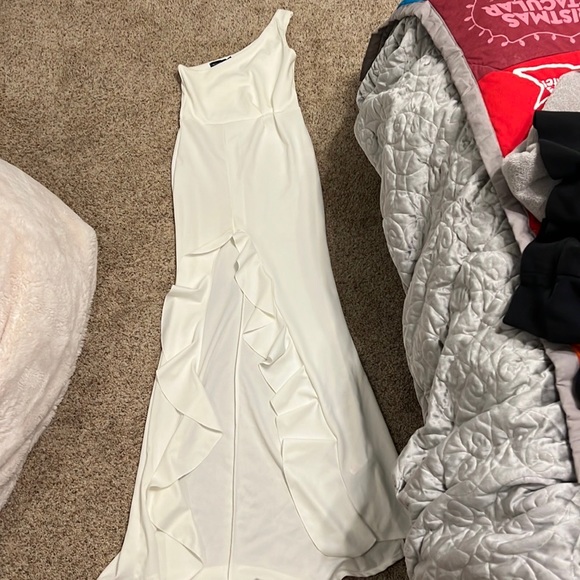 Pretty Little Thing dress - Picture 1 of 4